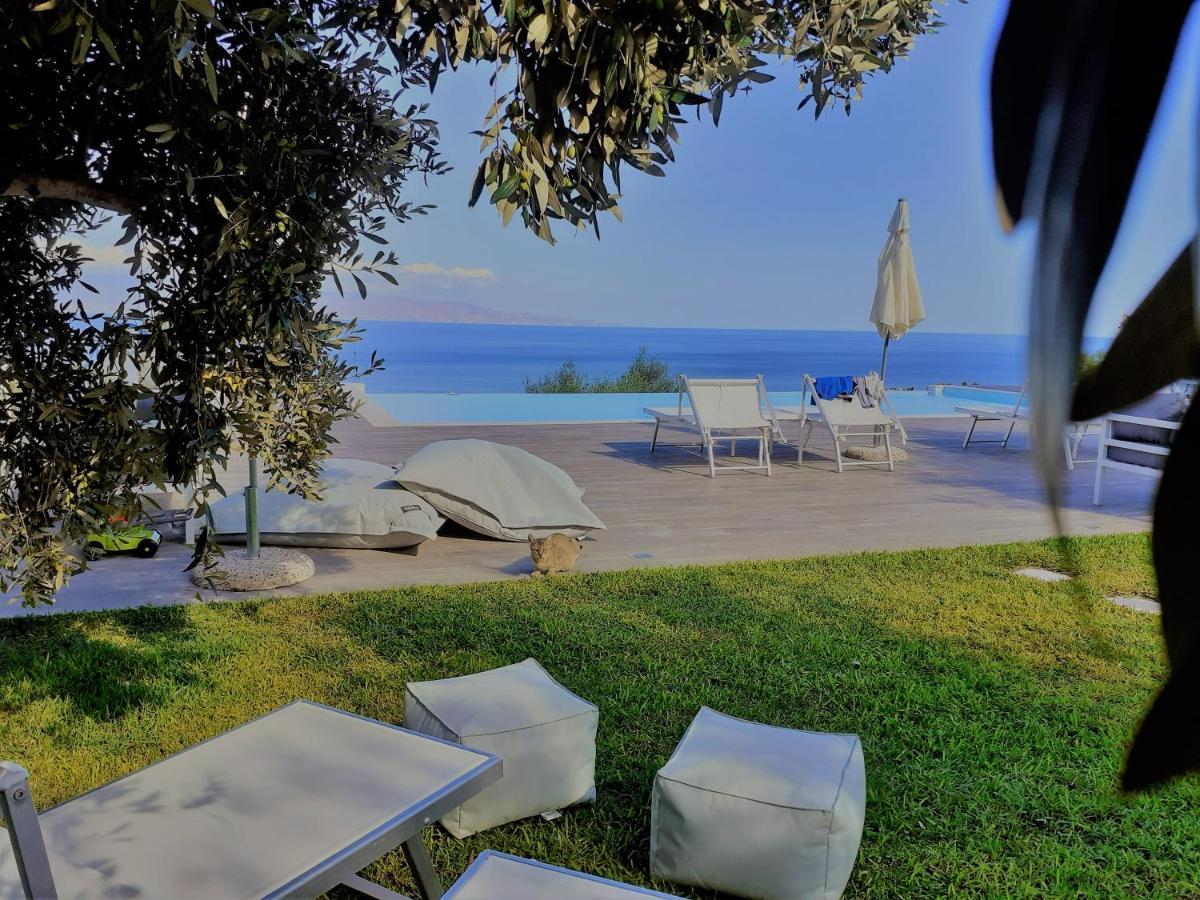 Villa Infinity ∞ サンタ・テレーザ・ディ・リーヴァ エクステリア 写真